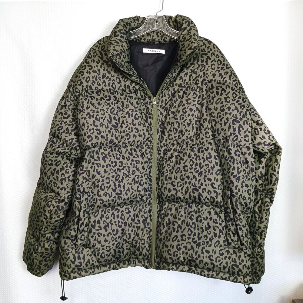 PacSun Men's Puffer Jacket Olive Green Leopard Print Animal Print Size L